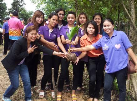 สศข.11 ร่วมงาน โครงการเฉลิมพระเกียรติปลูกไม้ผลยืนต้นฯ