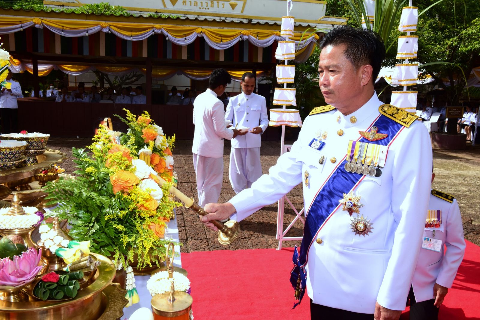 สศท.10 ร่วมพิธีเสกน้ำพระพุทธมนต์ ณ วิหารหลวง วัดมหาธาตุวรวิหาร จ.ราชบุรี